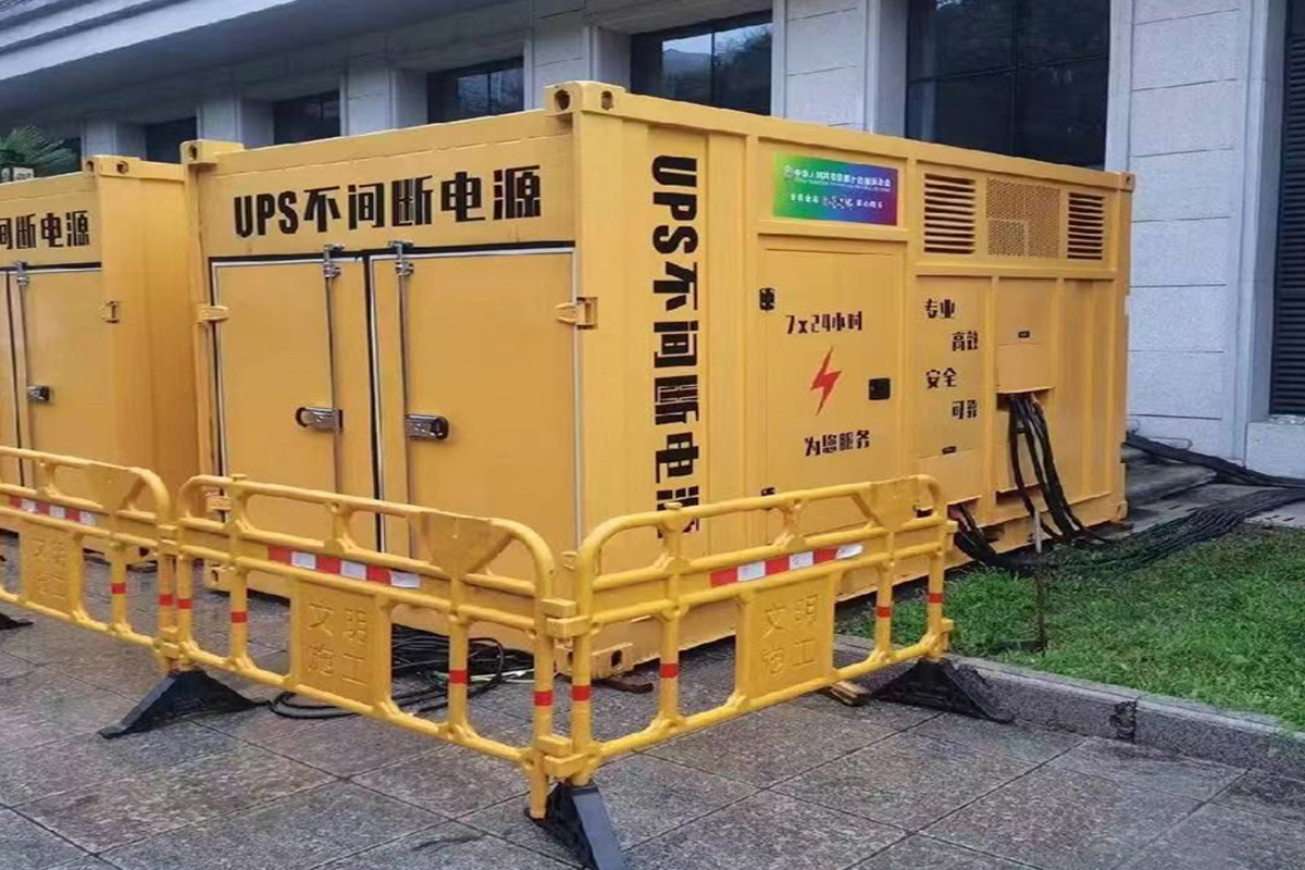 老边发电机租赁施工现场